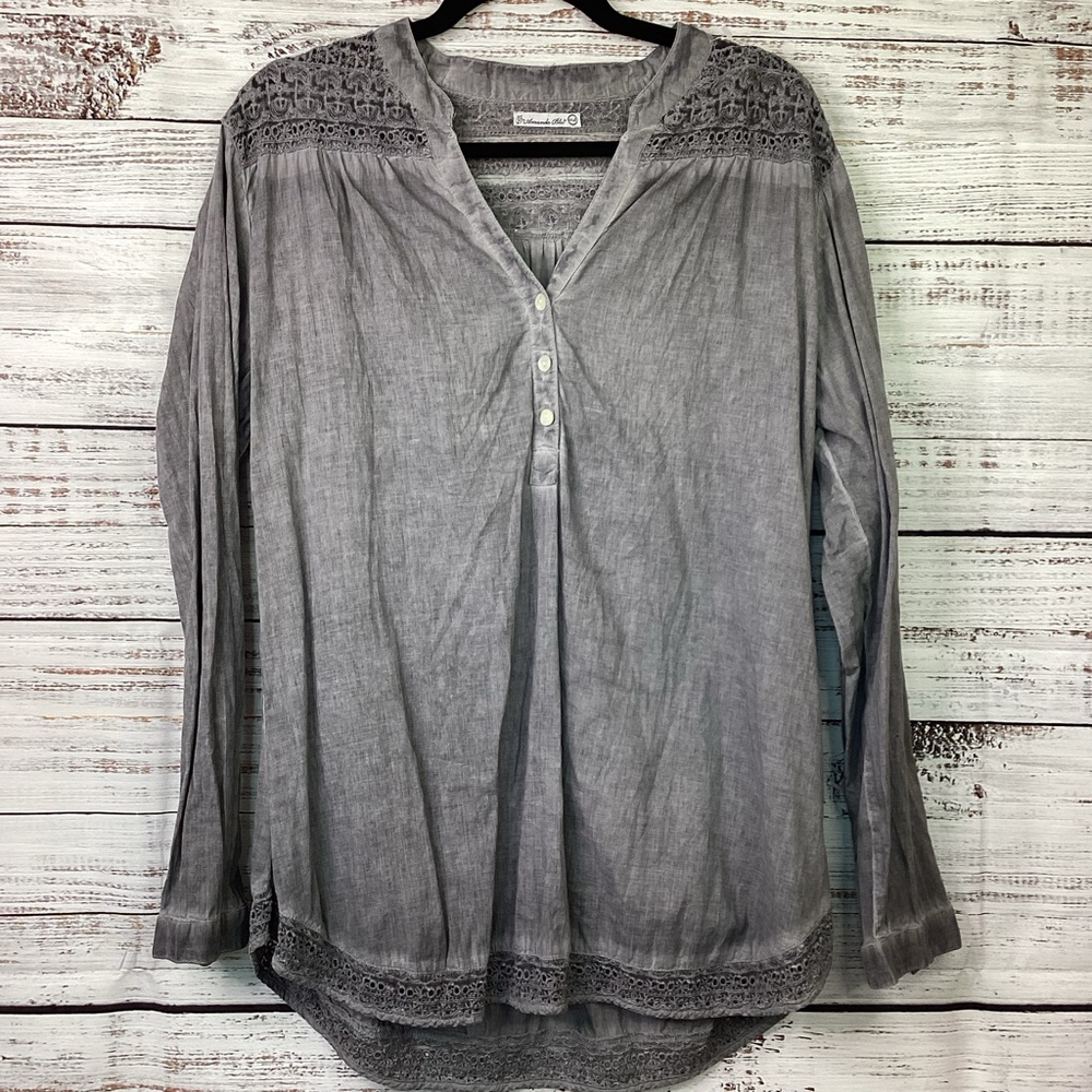Amanda Blu - Distressed Grey/Dark Wash Top